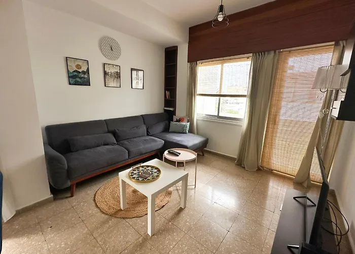 Youthfull Escape In Lägenhet Nicosia