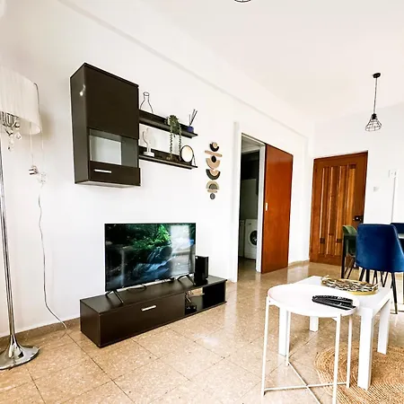 Youthfull Escape In Lägenhet *